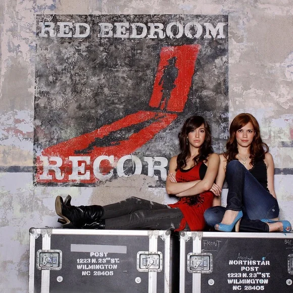 One Tree Hill Red Bedroom Records T-Shirt - Picture 6 of 6